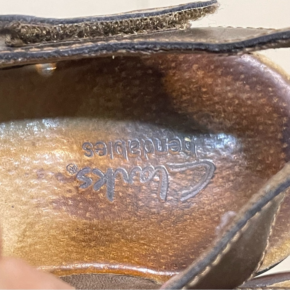 Clarks Bendables Leather Closed Toe Slingback Com… - image 5